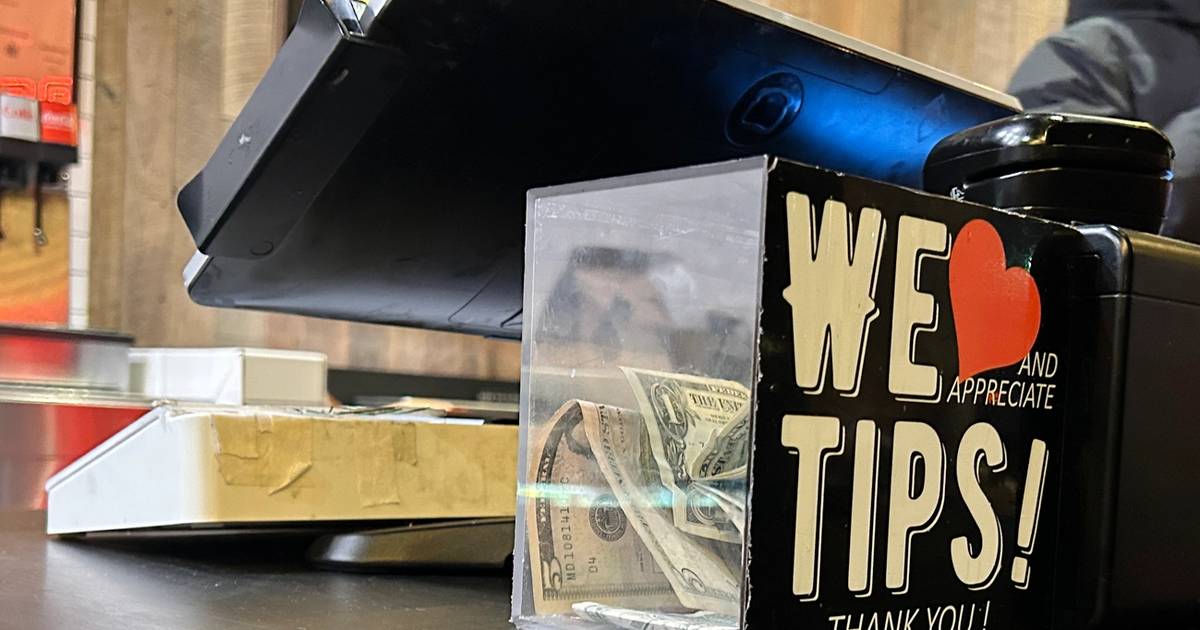 For Vegas, fewer trips means fewer tips