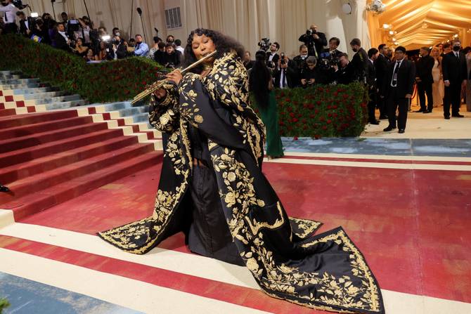 Lizzo attends The 2022 Met Gala Celebrating "In America: An Anthology of Fashion"