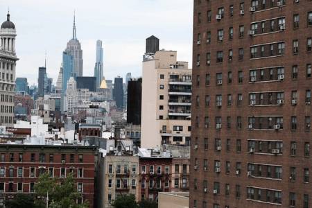 Manhattan rents hit record high for 6th straight month