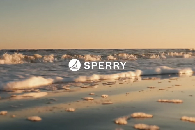 Sperry logo over an image of the ocean