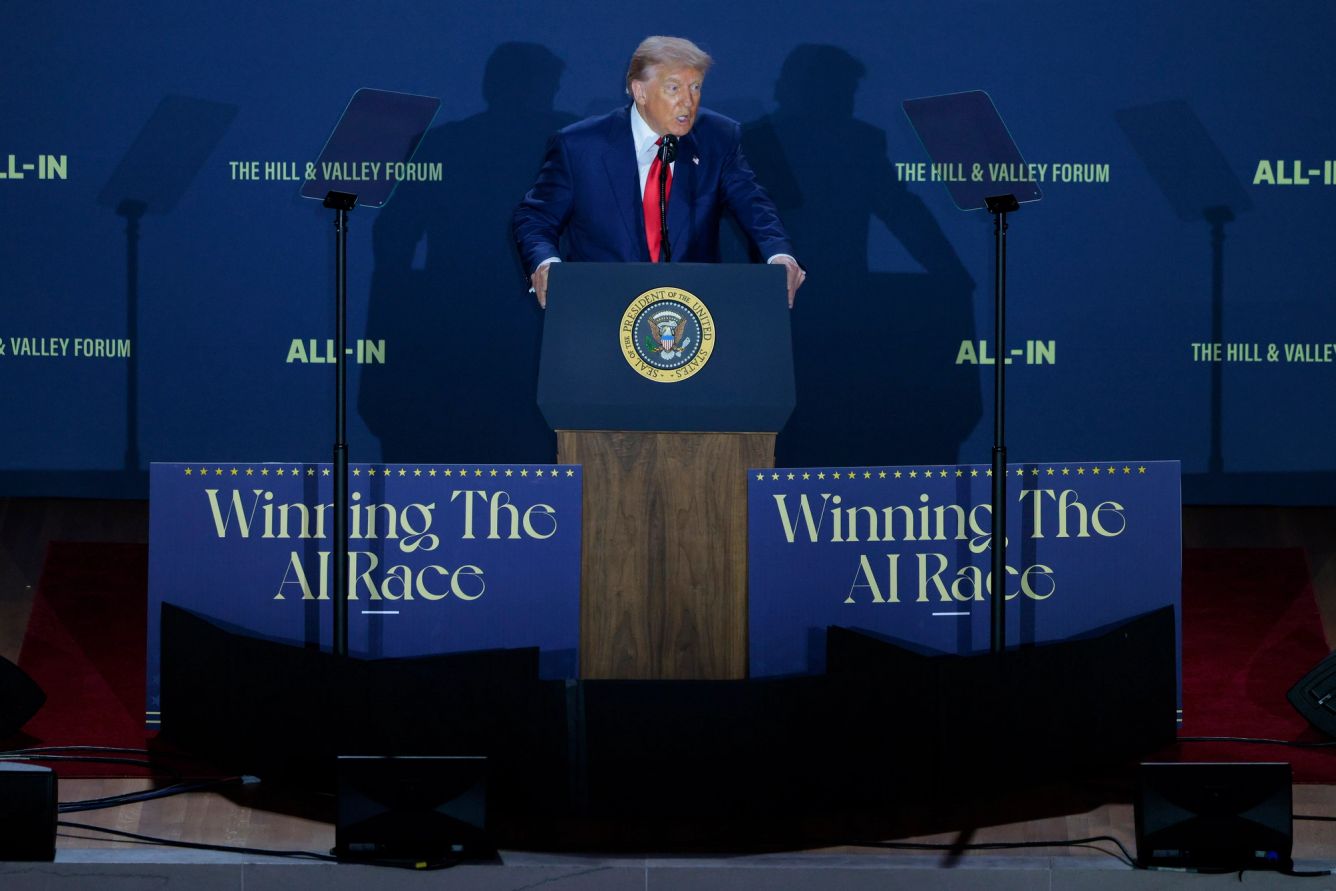 Trump speaks at AI Summit in Washington DC 