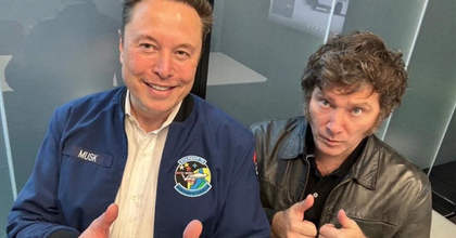Elon Musk and Argentina President Javier Milei taking a picture together