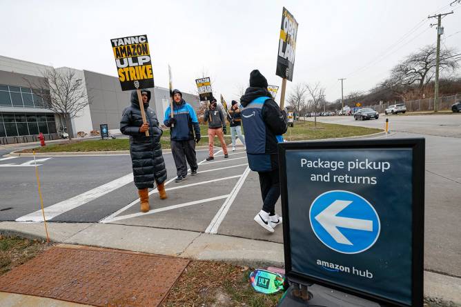 Amazon delivery drivers walk the picket line