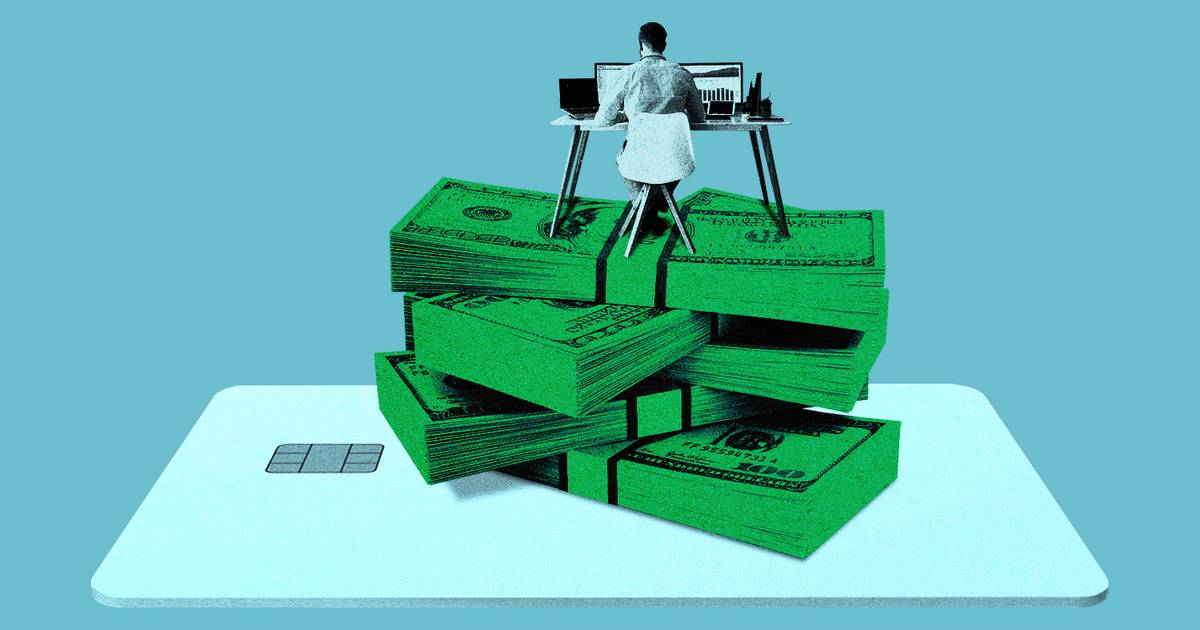 Geopolitical, economic uncertainty is prompting HR leaders to manage pay carefully
