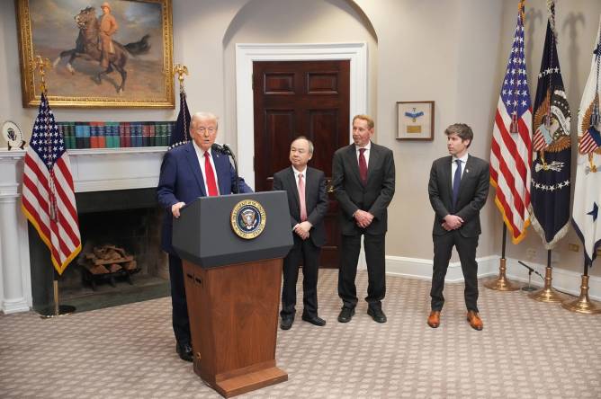 Donald Trump with Masayoshi Son, Larry Ellison, and Sam Altman at a White House press conference