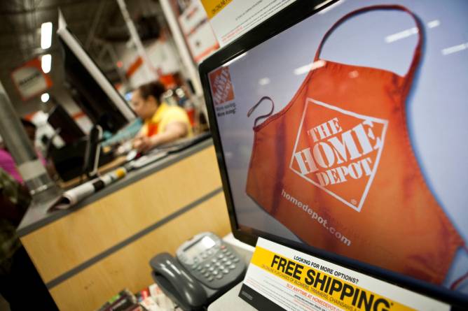 Computer screen inside a Home Depot