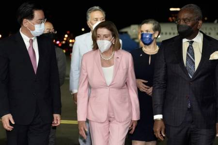 Nancy Pelosi touches down in Taiwan, drawing stern rebuke from China