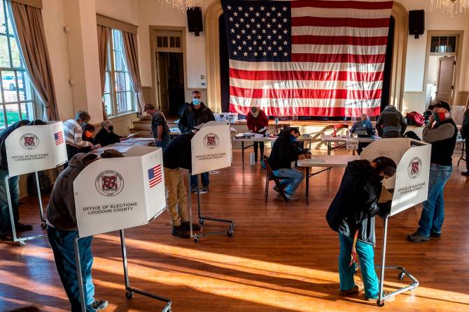 Voters voting in a US election