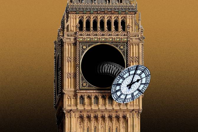 A broken Big Ben clock