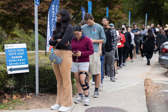 People waiting to vote early