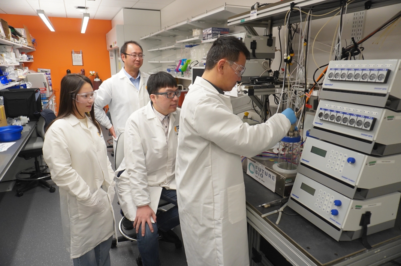 FutureBio scientists working in a lab.