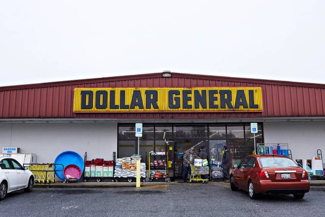 A Dollar General store