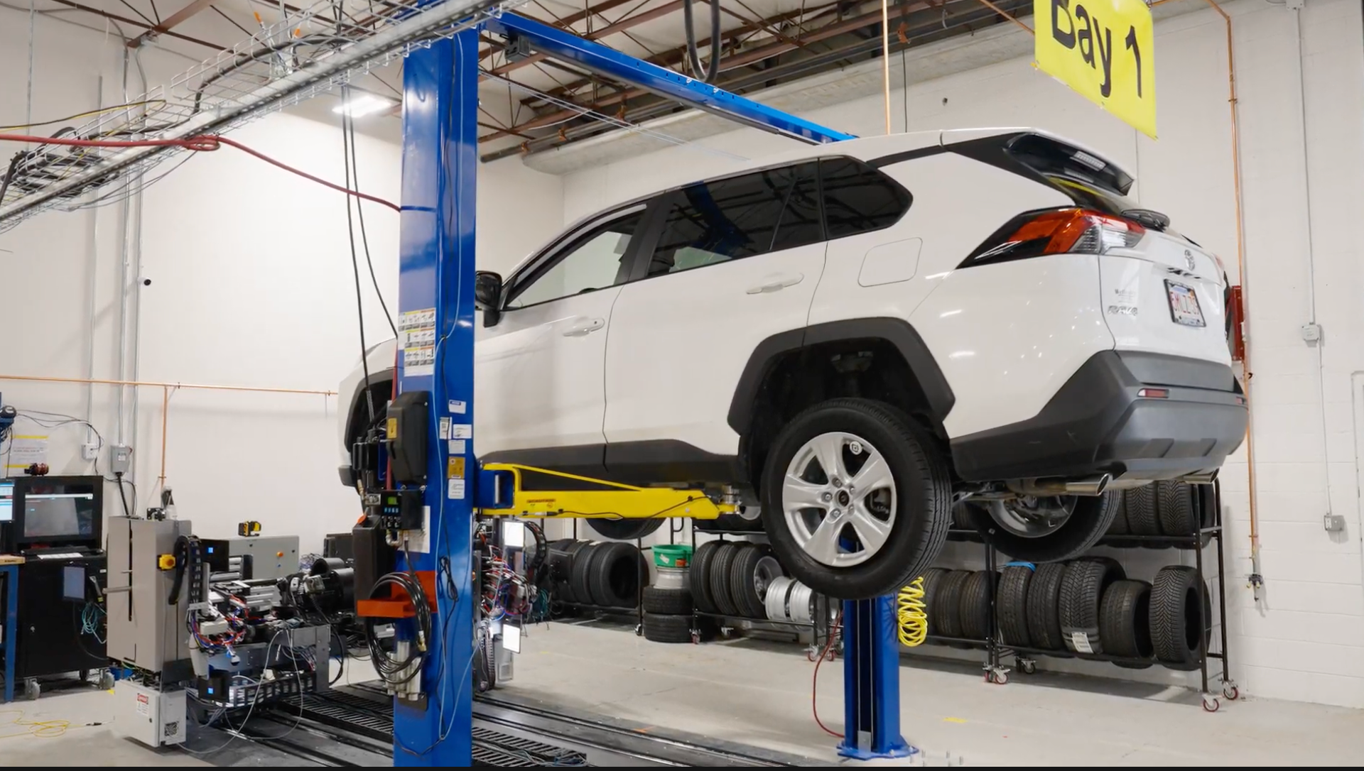 This startup wants a robot to change your tires