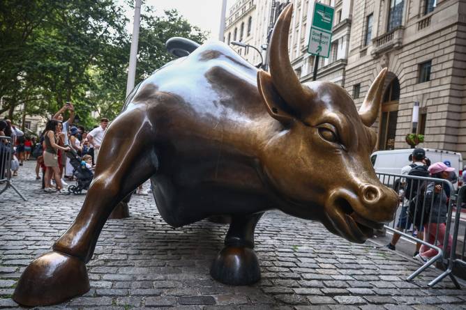 The bull statue on Wall Street
