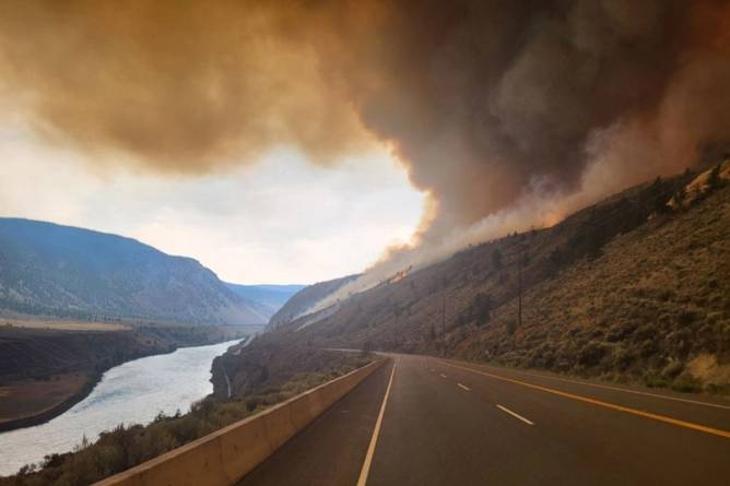 Shetland Creek wildfire in British Columbia, Canada