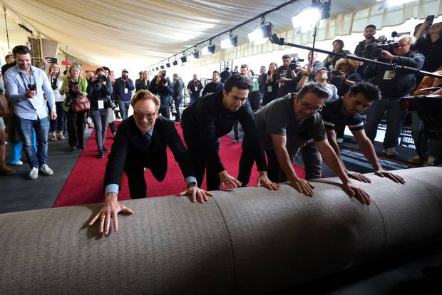 Conan O'Brien rolls out the red carpet at the 2025 Oscars