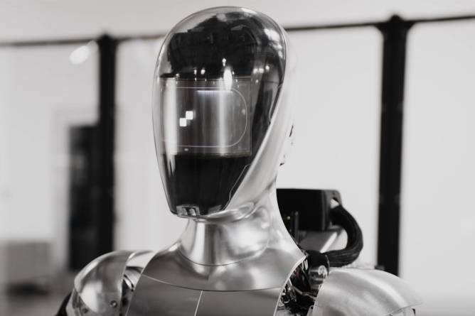 Silver Figure AI humanoid robot