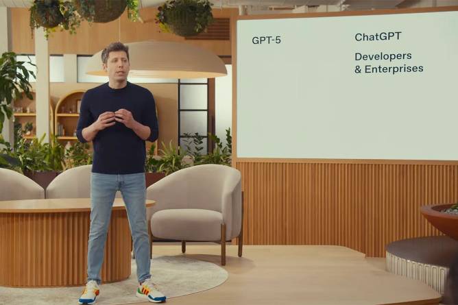Sam Altman presents GPT-5