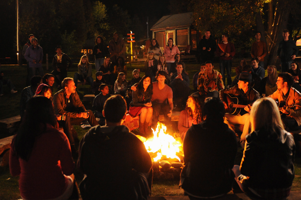 Camp Rock 2 final scene. Mitchie, Shane, and everyone at camp singing around campfire.