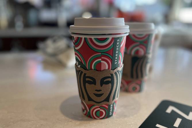 Starbucks holiday cups