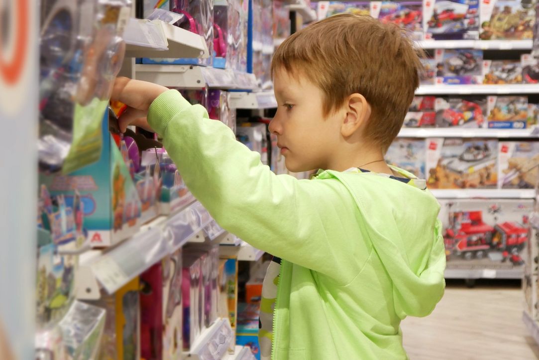 Holiday Toy Shortages Loom as Tariff Disruptions Shake Retail Markets