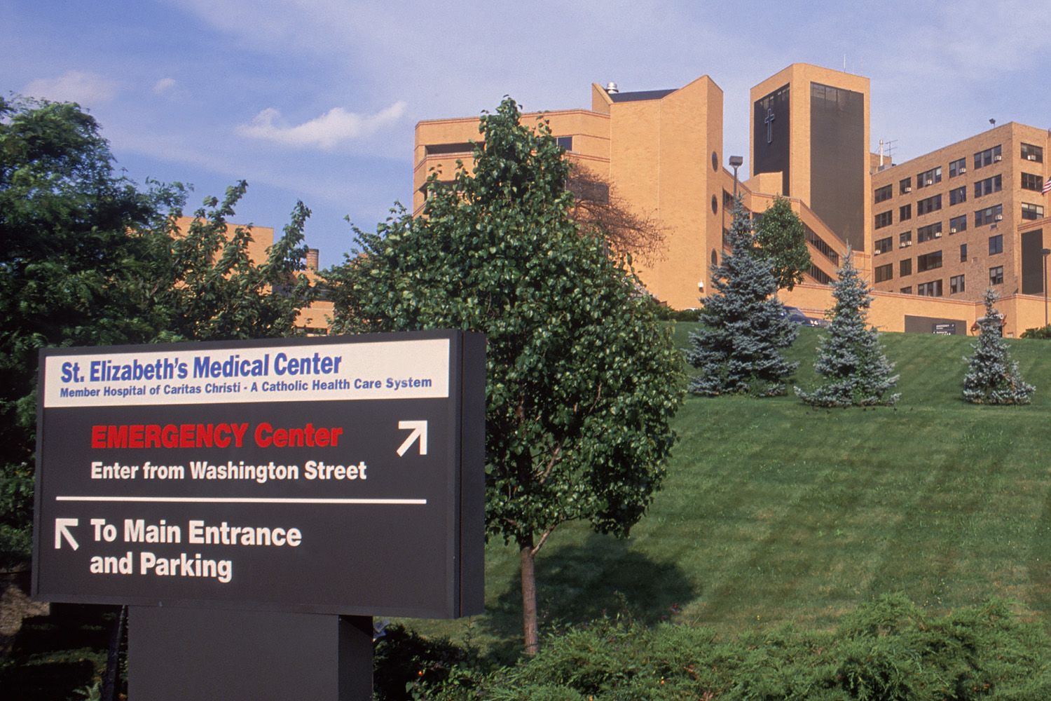 Hospital campus lawn, St. Elizabeth's Medical Center, navigation signage.