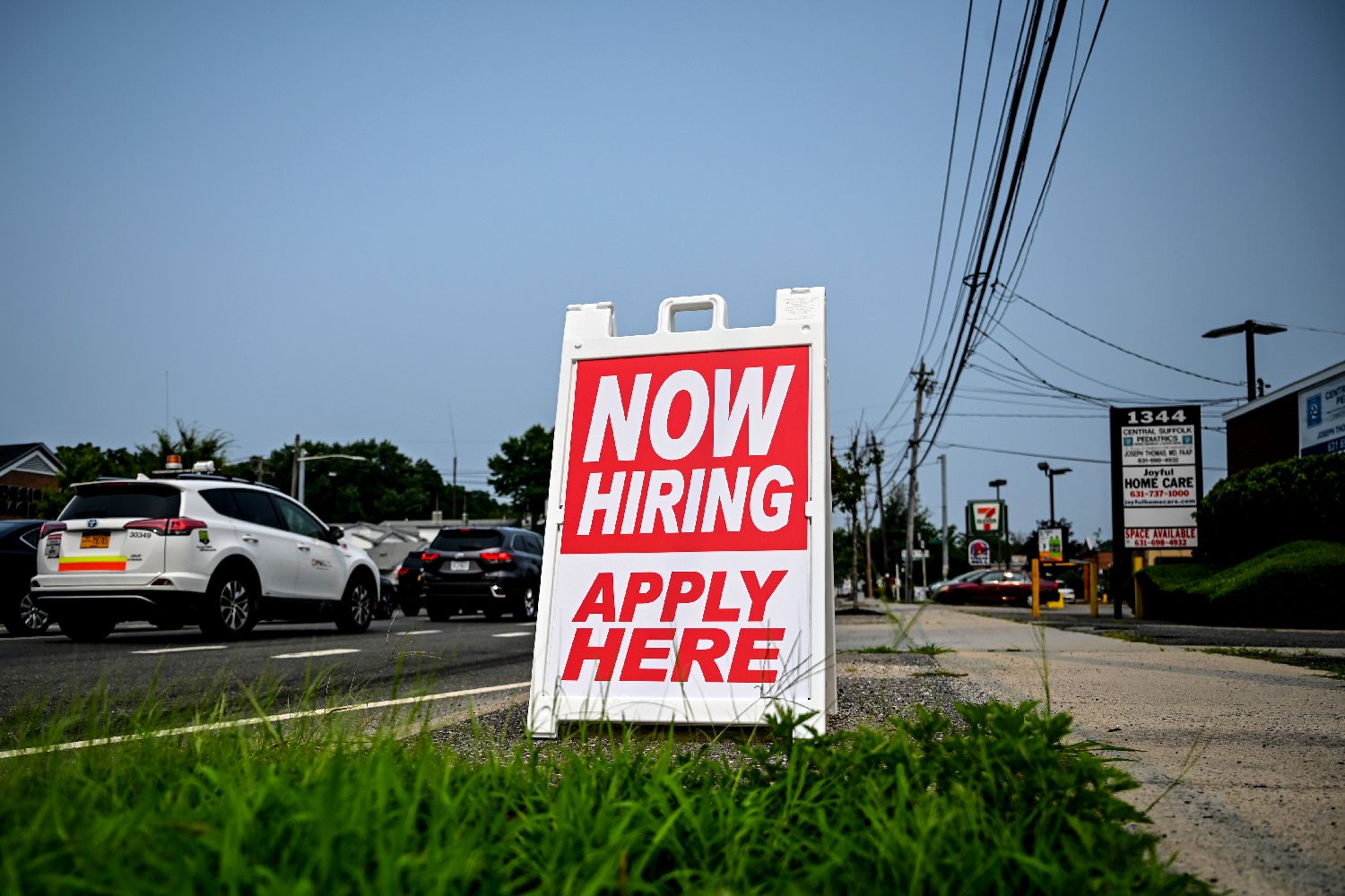 Labor market adds 172,000 jobs in May, but growth remains uneven