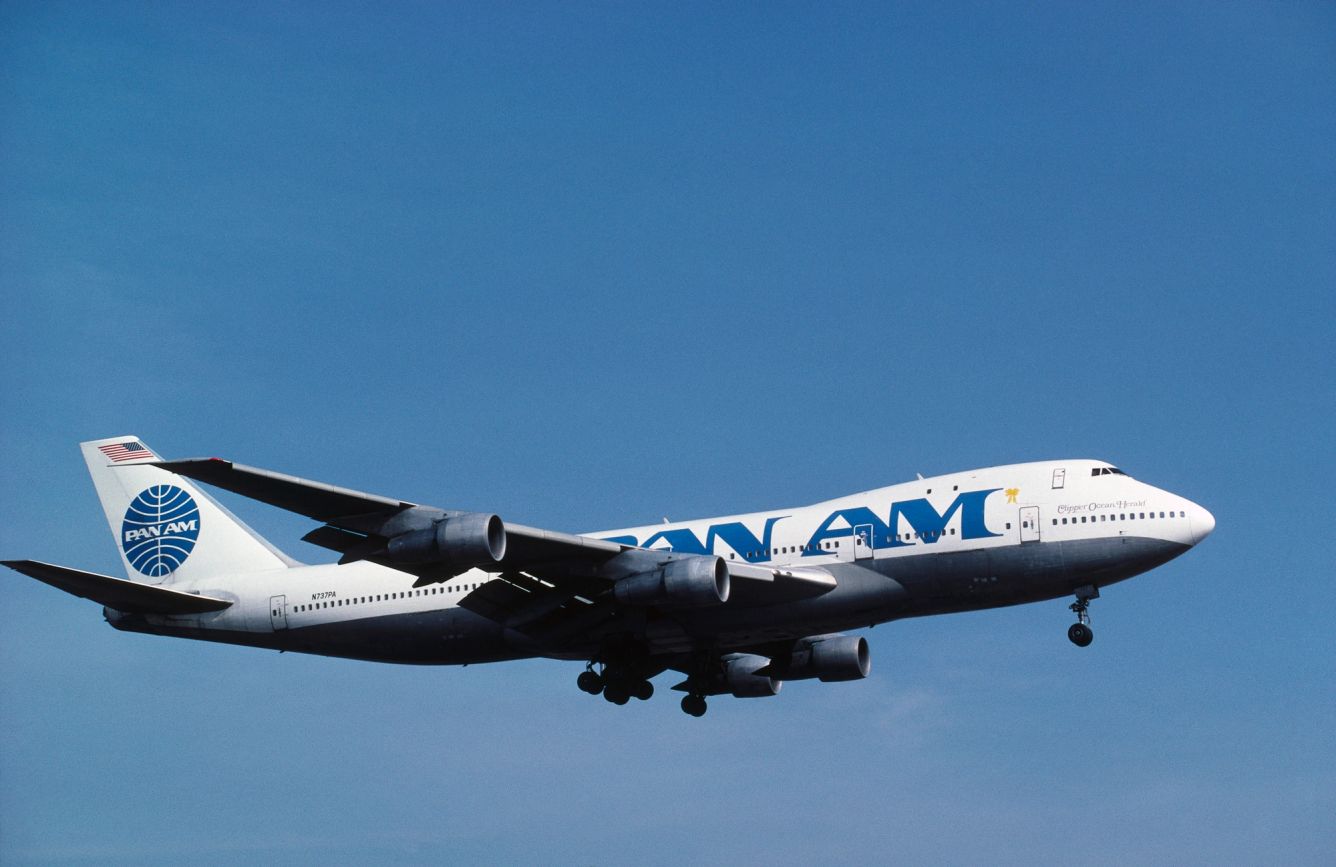 Pan Am flight flies through the sky