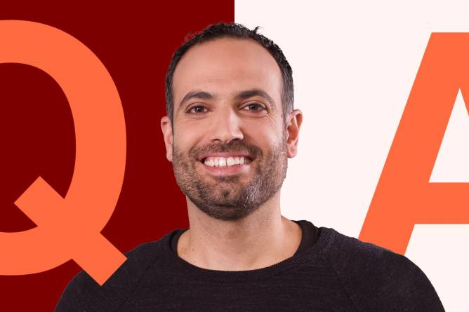 A portrait of LinkedIn CPO Tomer Cohen