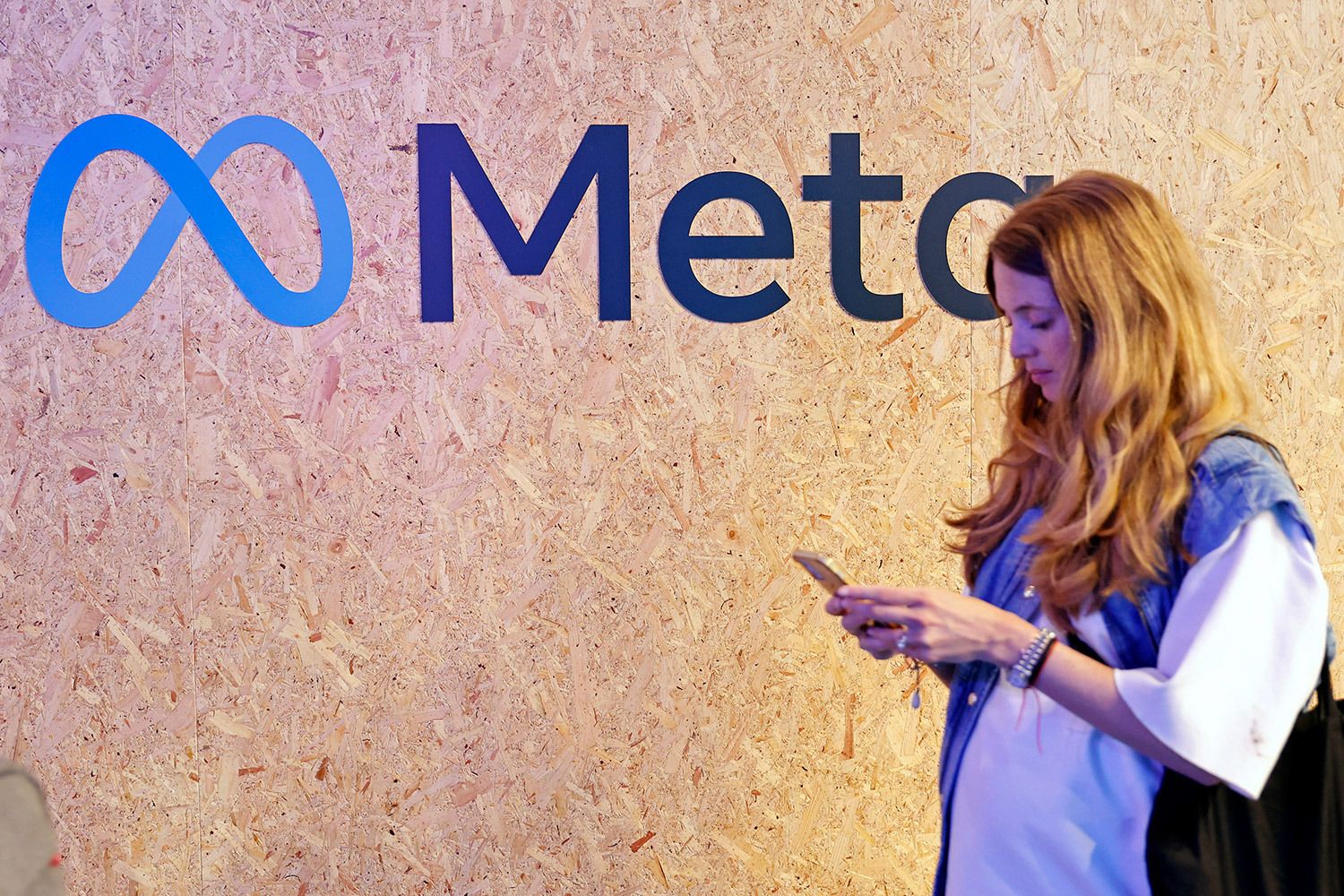 Meta boosts execs’ bonus potential while slashing equity pay
