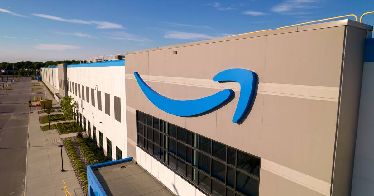 Amazon highlights new tech, faster delivery over financials