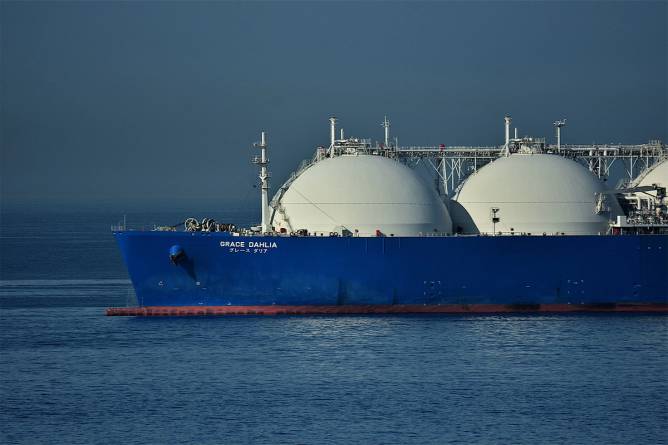 LNG tanker