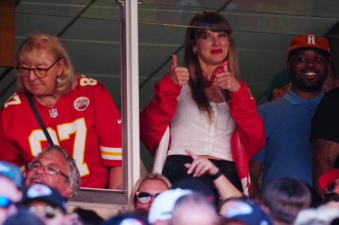 Taylor Swift at the Chiefs game