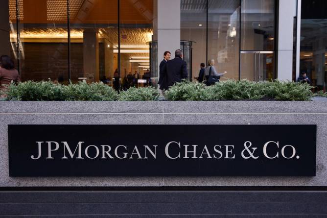 A JPMorgan Chase location