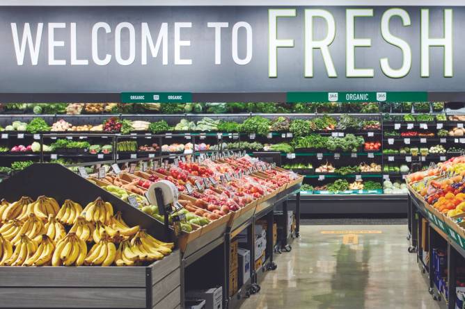 Amazon Fresh store produce aisle