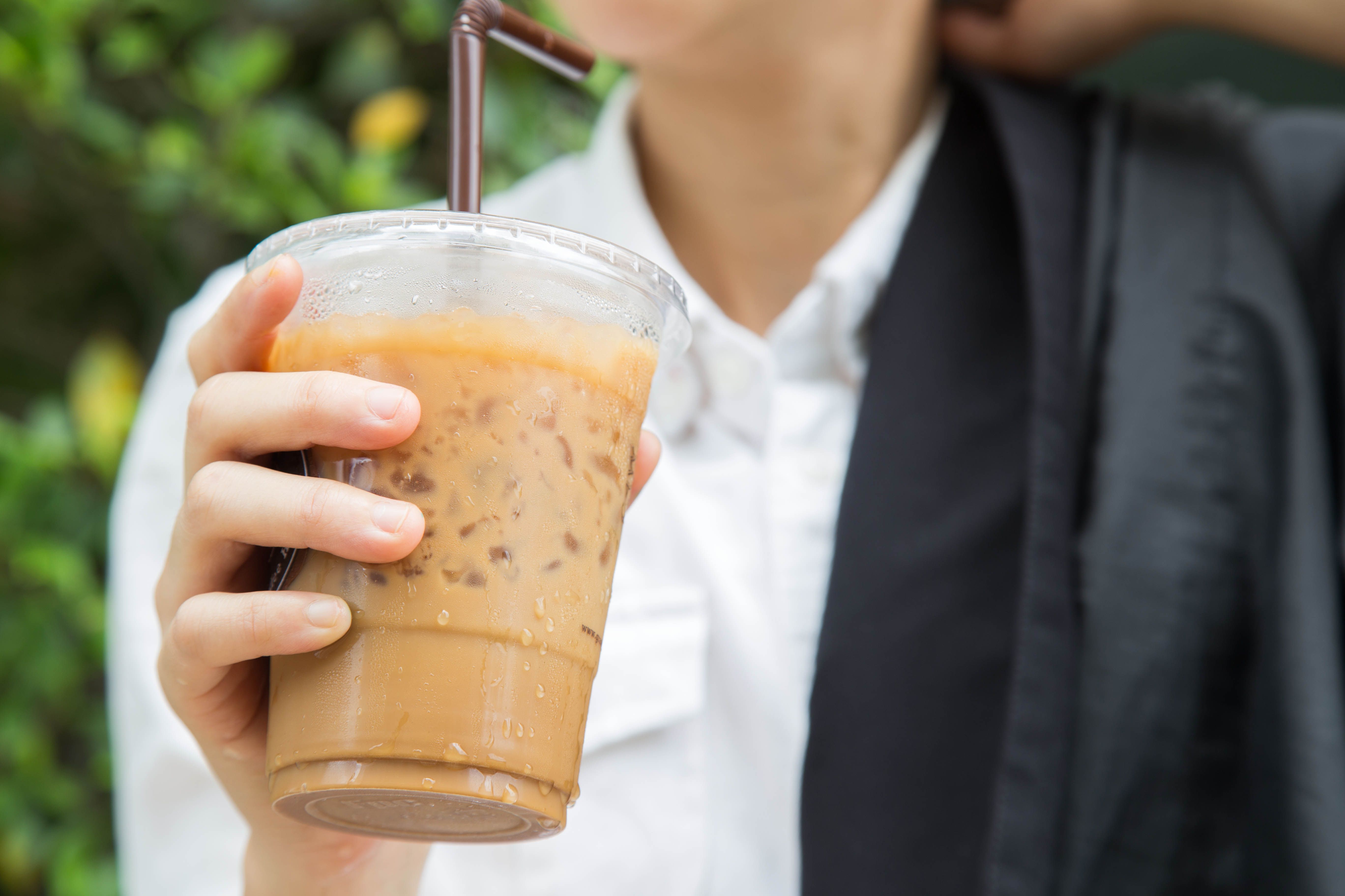 Iced coffee in a job interview? HR pros weigh in