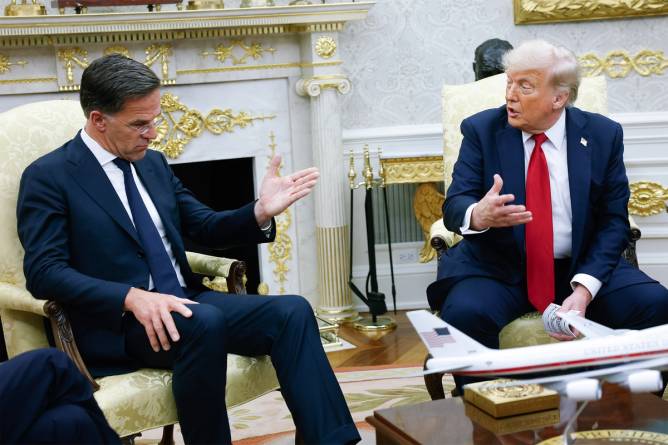 El presidente Donald Trump con el secretario general de la OTAN, Mark Rutte