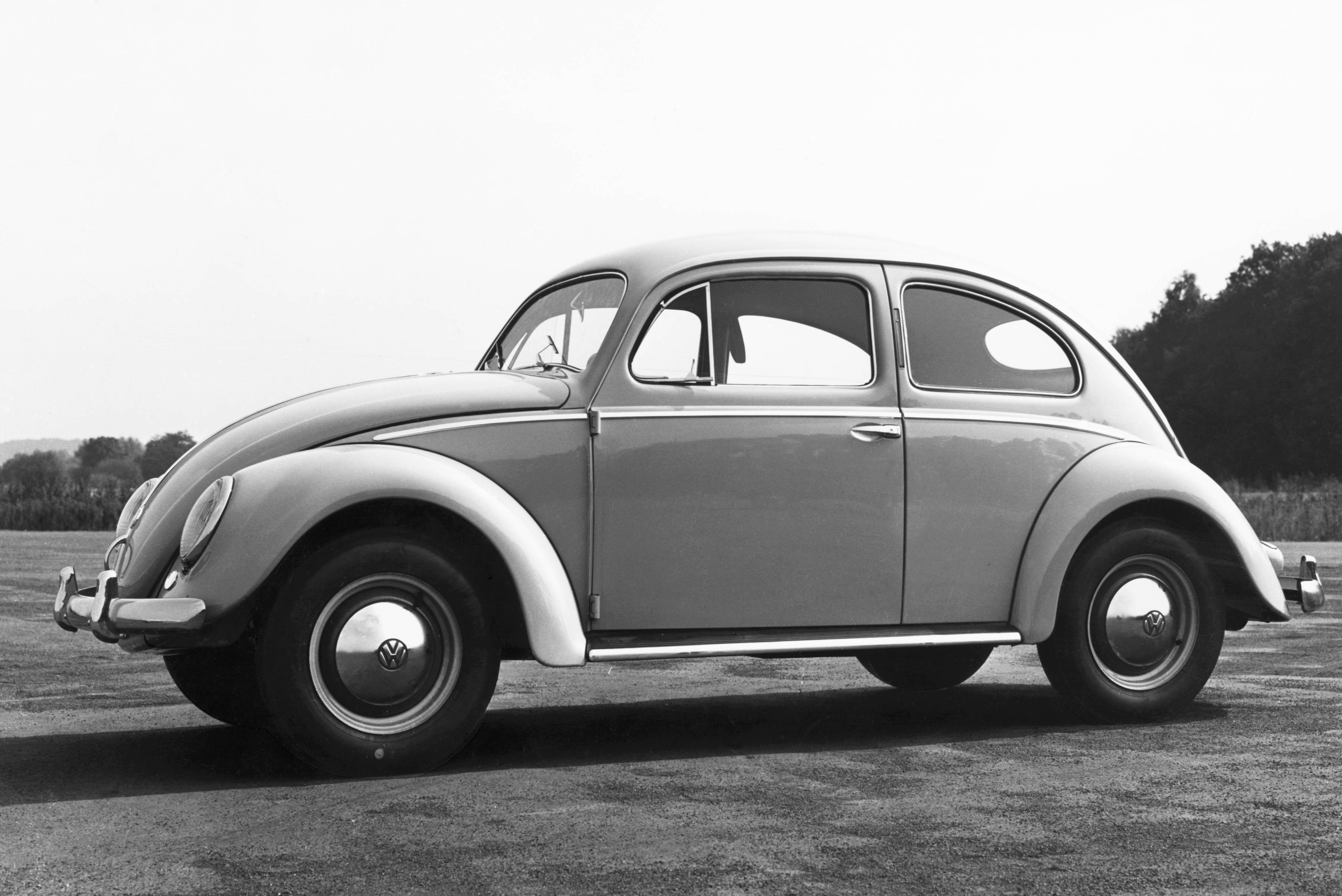 (Original Caption) Profile view of Volkswagen Bug/Beetle automobile. Und...