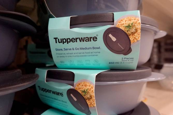 Tupperware containers