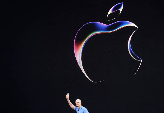 Tim Cook speaks at Apple's Worldwide Developers Conference