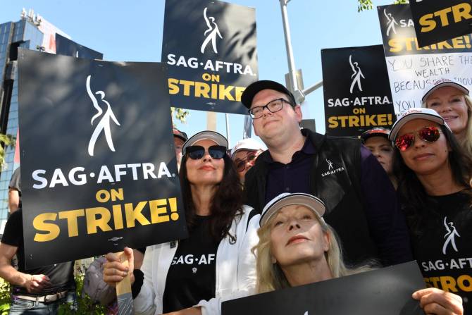 SAG on strike