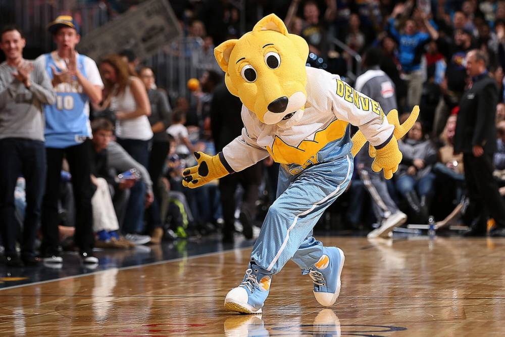 Nuggets mascot Rocky the mountain lion