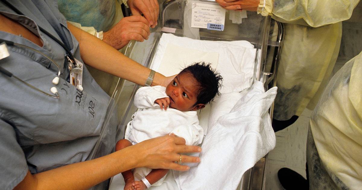 Over 500 hospitals have closed obstetrics units since 2010 Over 500 hospitals have closed obstetrics units since 2010