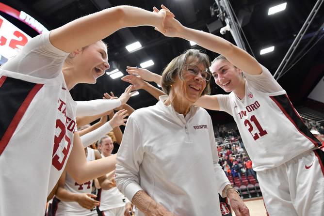 Stanford Cardinal head coach Tara VanDerveer celebrates at Stanford Maples Pavilion after a game against the Oregon Ducks