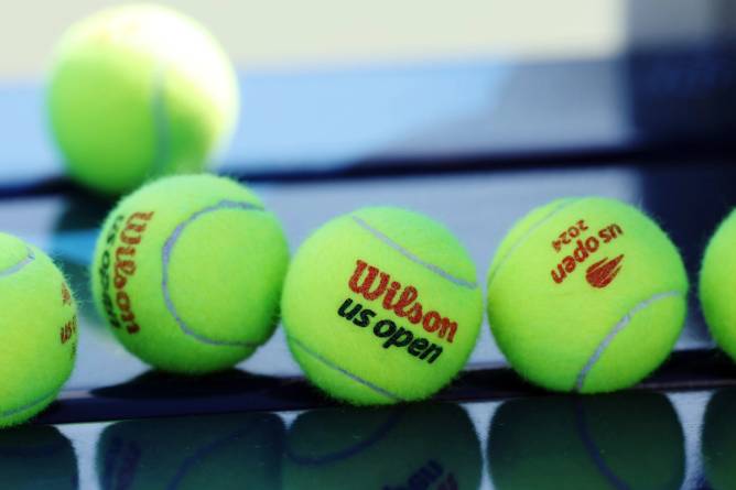 Wilson tennis balls