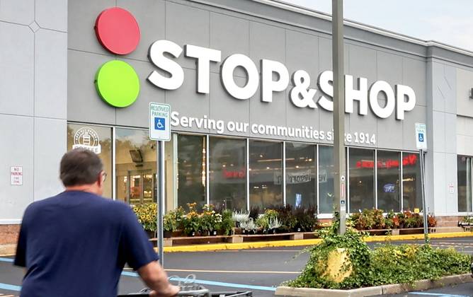 Stop & Shop grocery store