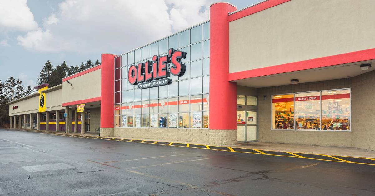 Discounters embrace loyalty programs, delivery Discounters embrace loyalty programs, delivery