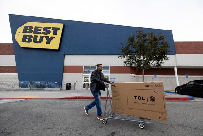 A shopper buys a TV from Best Buy