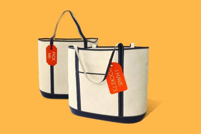 Tote bags saying “pick me” and “I have pockets”