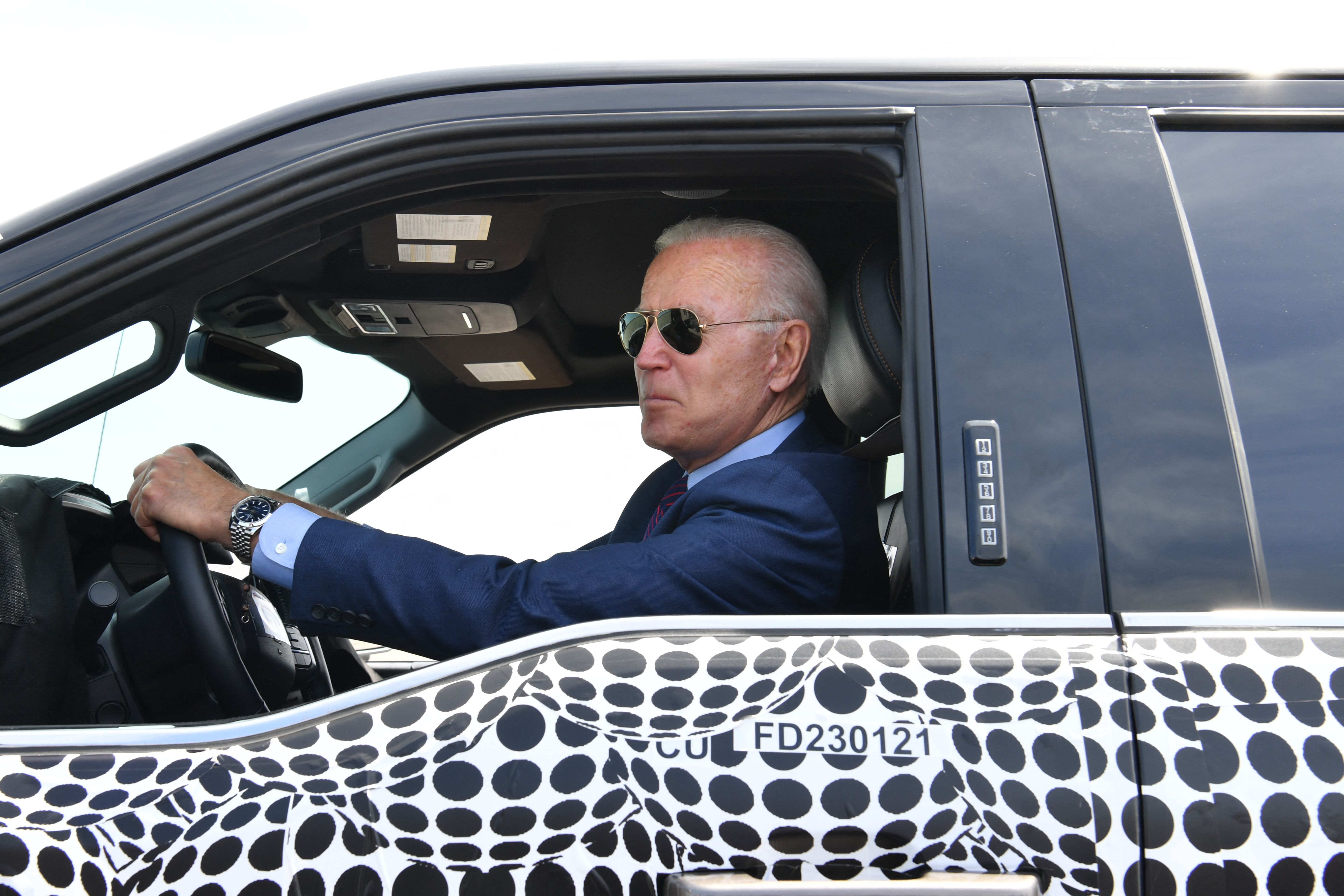 Biden’s Electric Vehicle Goals Meet Reality